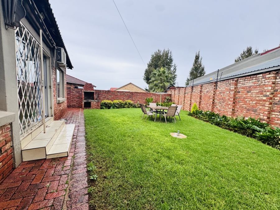 3 Bedroom Property for Sale in Flamwood North West